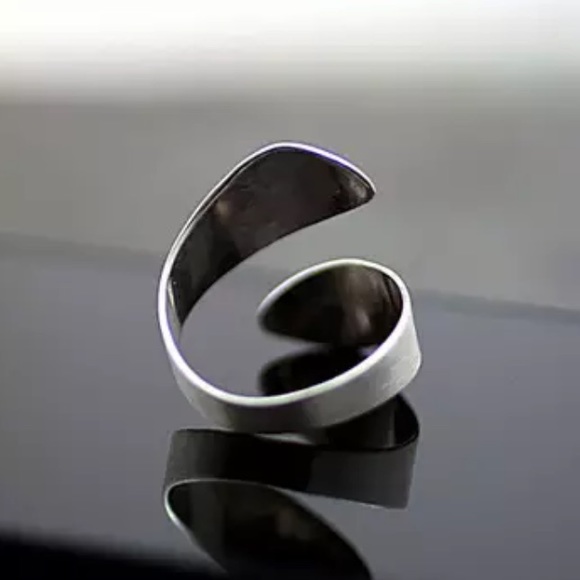 “Let Go” Dandelion Minimalist Wrap Adjustable Ring - Picture 3 of 8